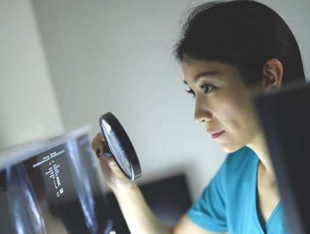 https://www.solis.sg/wp-content/uploads/2022/12/Ask-The-Experts-What-happens-when-my-mammogram-shows-up-abnormal-640x483.jpg