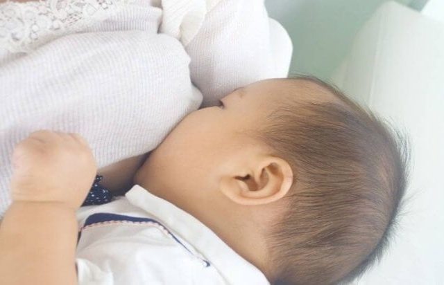 https://www.solis.sg/wp-content/uploads/2022/12/Breastfeeding-and-breast-cancer-640x412.jpg